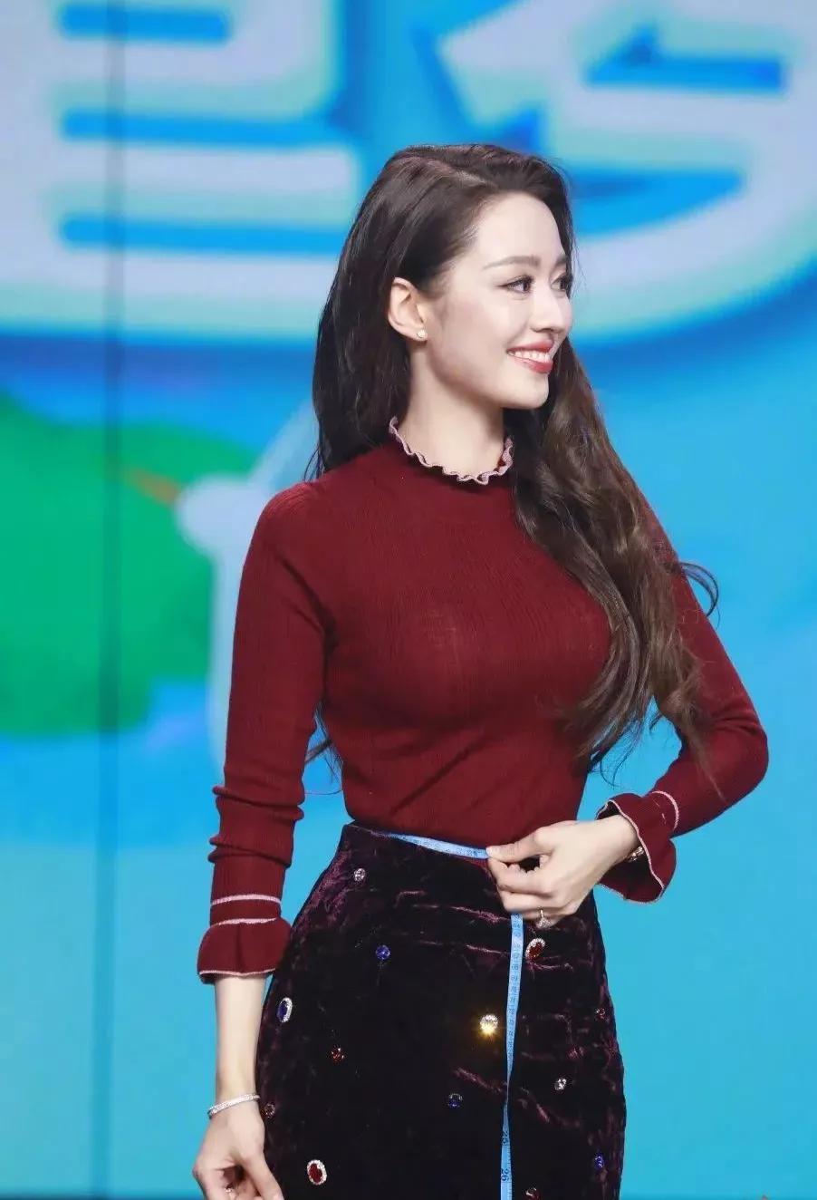 最新女星視頻，星光變化中的自信與成就力量