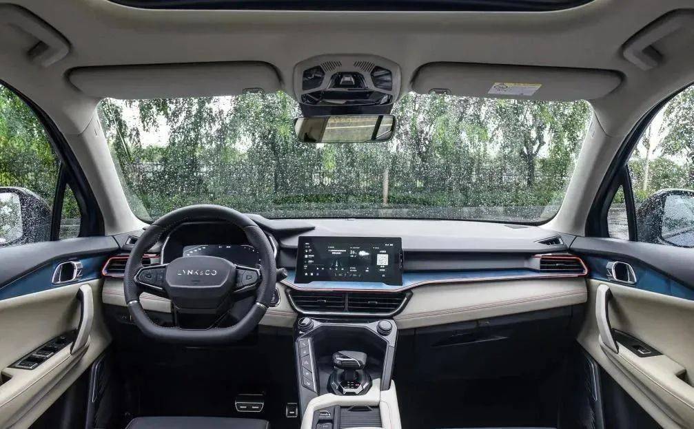 領(lǐng)克最新內(nèi)飾驚艷亮相，高級(jí)質(zhì)感令人矚目！