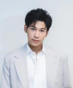 泰國(guó)男演員，銀幕與人生的勵(lì)志之旅