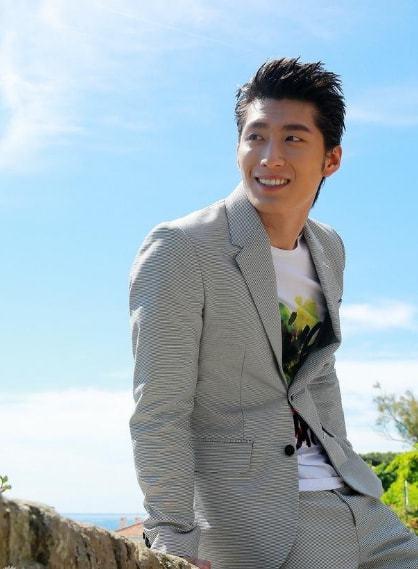 揭秘演員張博背后的神秘愛情故事，與妻子的娛樂(lè)圈愛情故事曝光