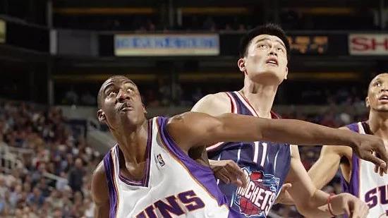 娛樂(lè)圈明星的職業(yè)與生存狀態(tài)，明星有飯背后的真實(shí)觀察