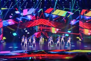 潮流舞蹈風(fēng)采，舞動(dòng)人生，自信閃耀的魅力瞬間