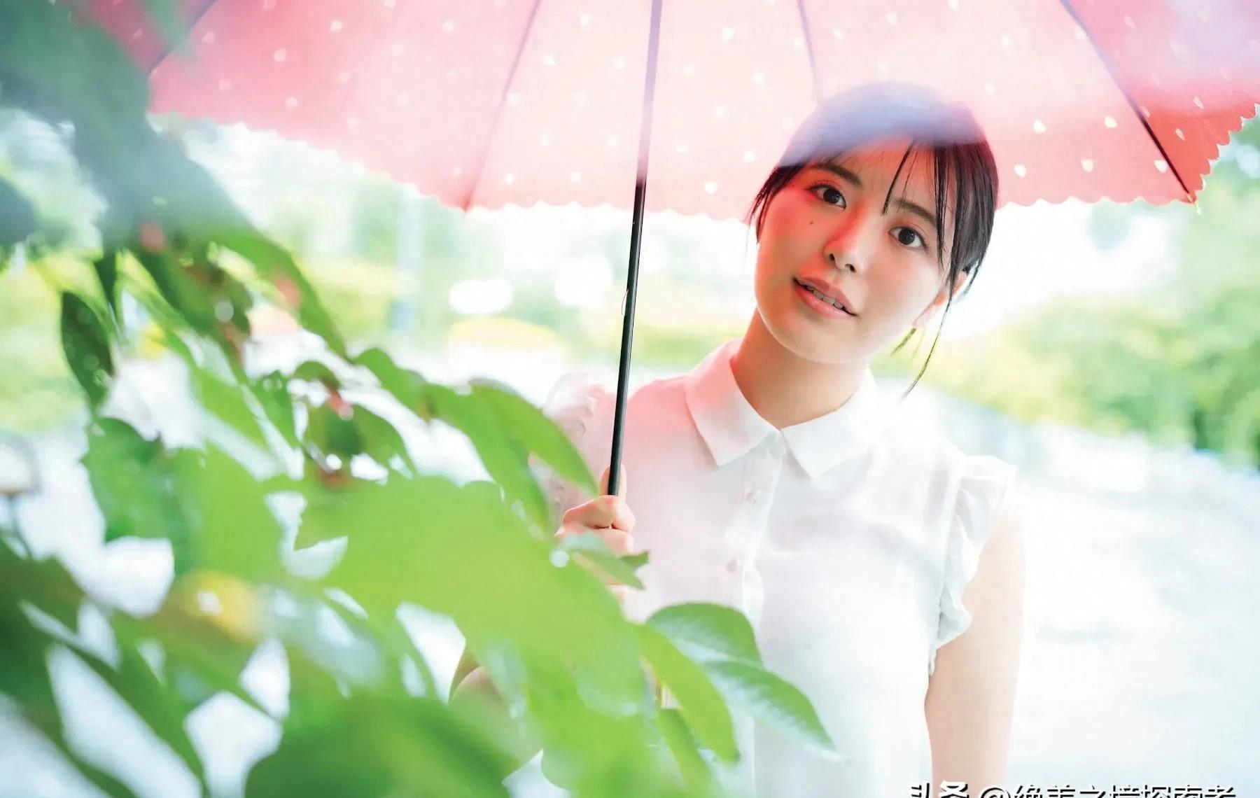 科技新品重塑時尚舞臺，模特泳裝比賽體驗(yàn)未來魅力之旅