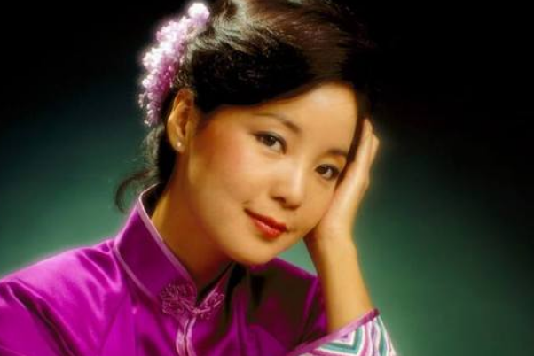 娛樂圈明星與自然的永恒擁抱，逝去的星光，在自然中閃耀