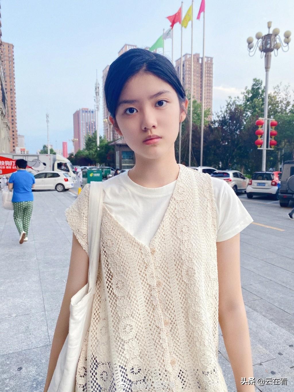 趙蘊(yùn)卓近照，日常小確幸與友情的溫馨時(shí)光