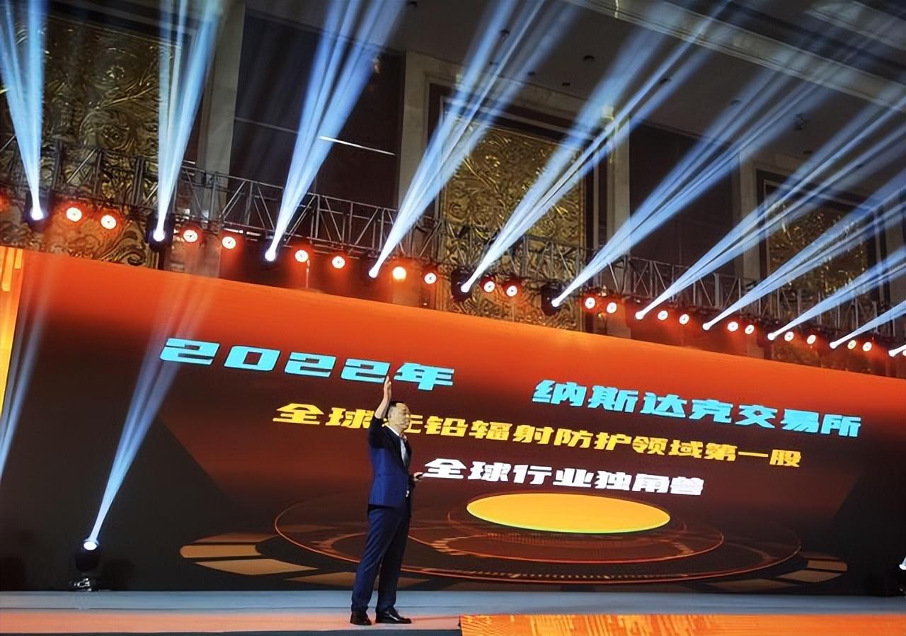 基金上市交易，探索小巷寶藏與特色小店的奇妙之旅