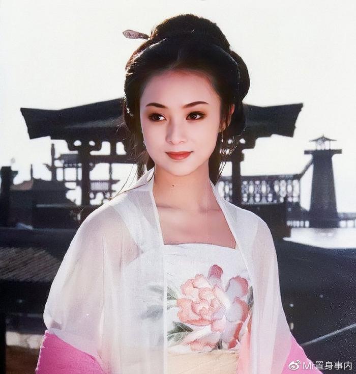 董智芝的表演藝術(shù)之路，如何學習表演藝術(shù)并邁向舞臺成功之巔