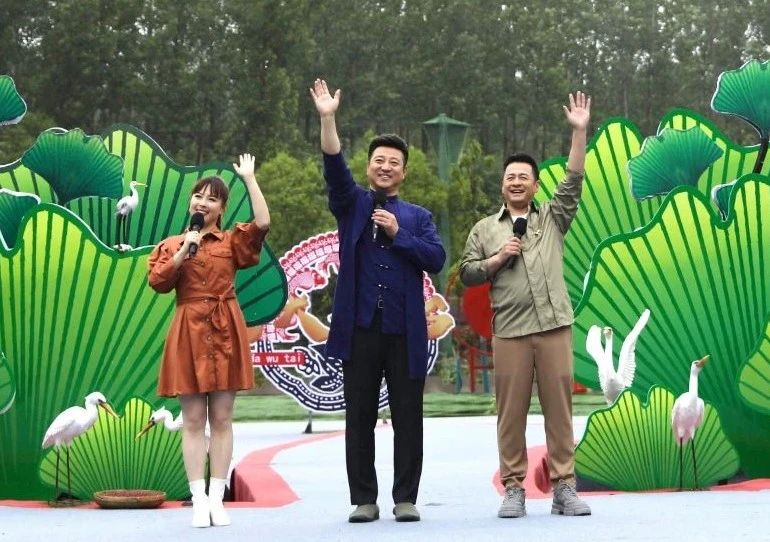 張?zhí)J葦最新客家話視頻，親情與友情的溫馨日常