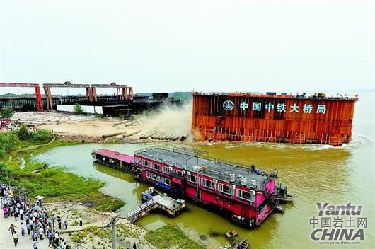 楊泗港長江大橋最新動(dòng)態(tài)，全面指南與詳細(xì)步驟解讀
