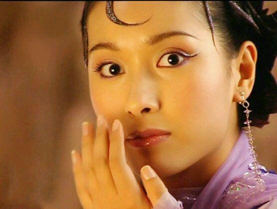 探秘小巷寶藏，女明星小說(shuō)專屬店鋪的獨(dú)家珍藏