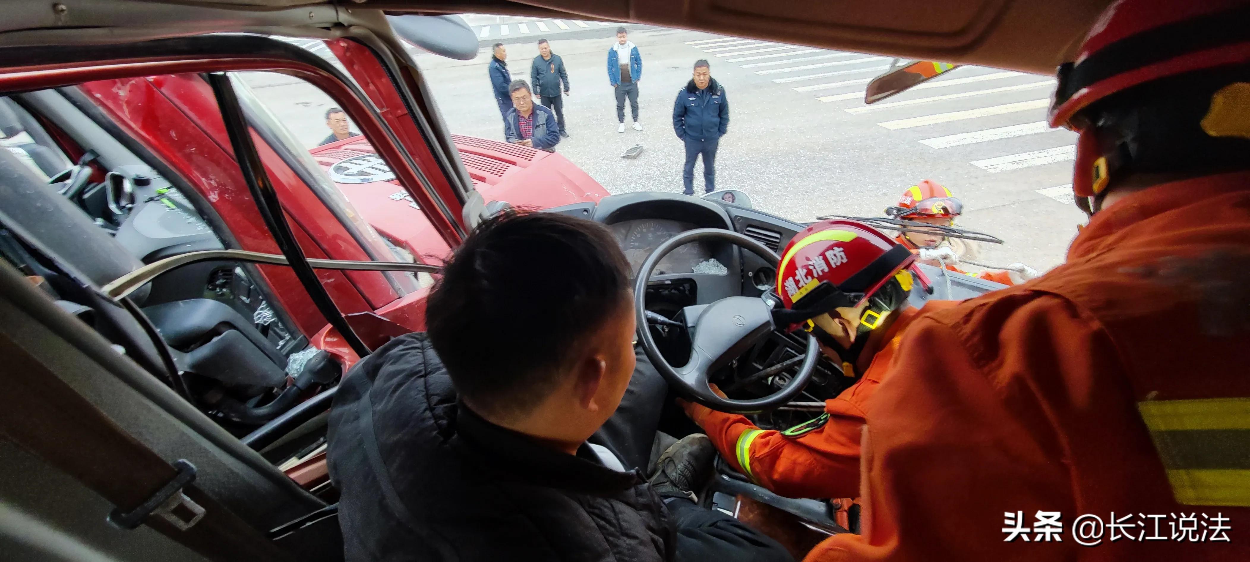 震撼！蘄春再現(xiàn)車禍悲劇，警鐘長鳴——2025最新車禍新聞