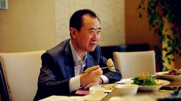 王健林引領(lǐng)科技革新，重塑生活體驗(yàn)，科技巨擘展望未來(lái)新篇章