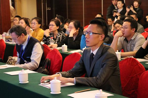 脫發(fā)最新進展，頭頂奇遇與友情力量的力量探索