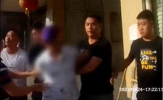 高科技引領(lǐng)偷窺新潮流，最新偷窺視頻獨(dú)家呈現(xiàn)