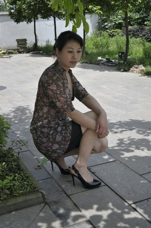 最新熟女論壇免費(fèi)，自信與成就感的蛻變，熟女們的勵(lì)志前行之路！