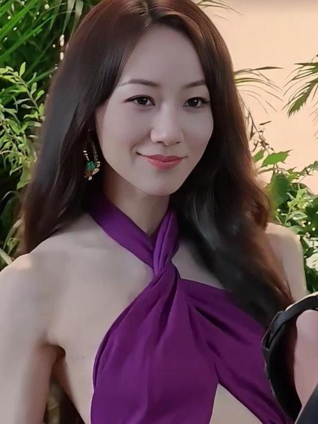 女性頭像時(shí)尚潮流演變，最新風(fēng)尚與2025年流行趨勢(shì)預(yù)測(cè)