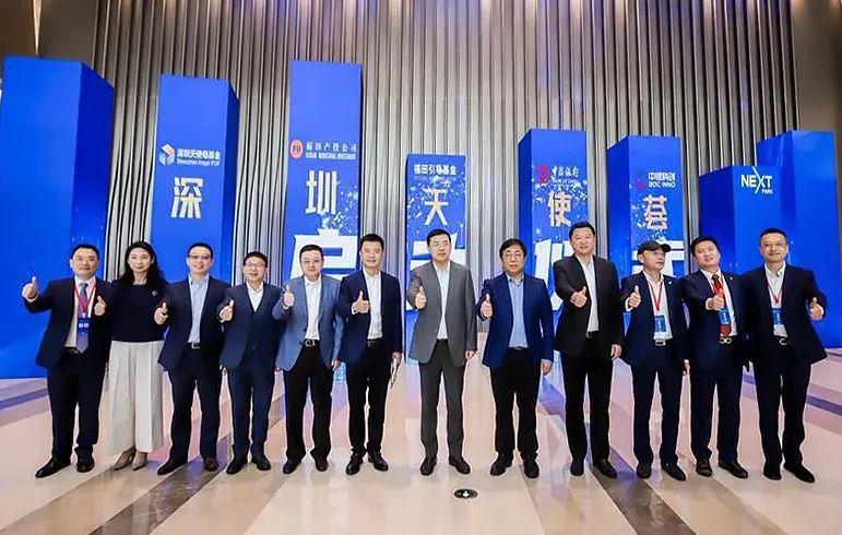 探索小巷獨(dú)特風(fēng)情小店，最新租房信息一網(wǎng)打盡！