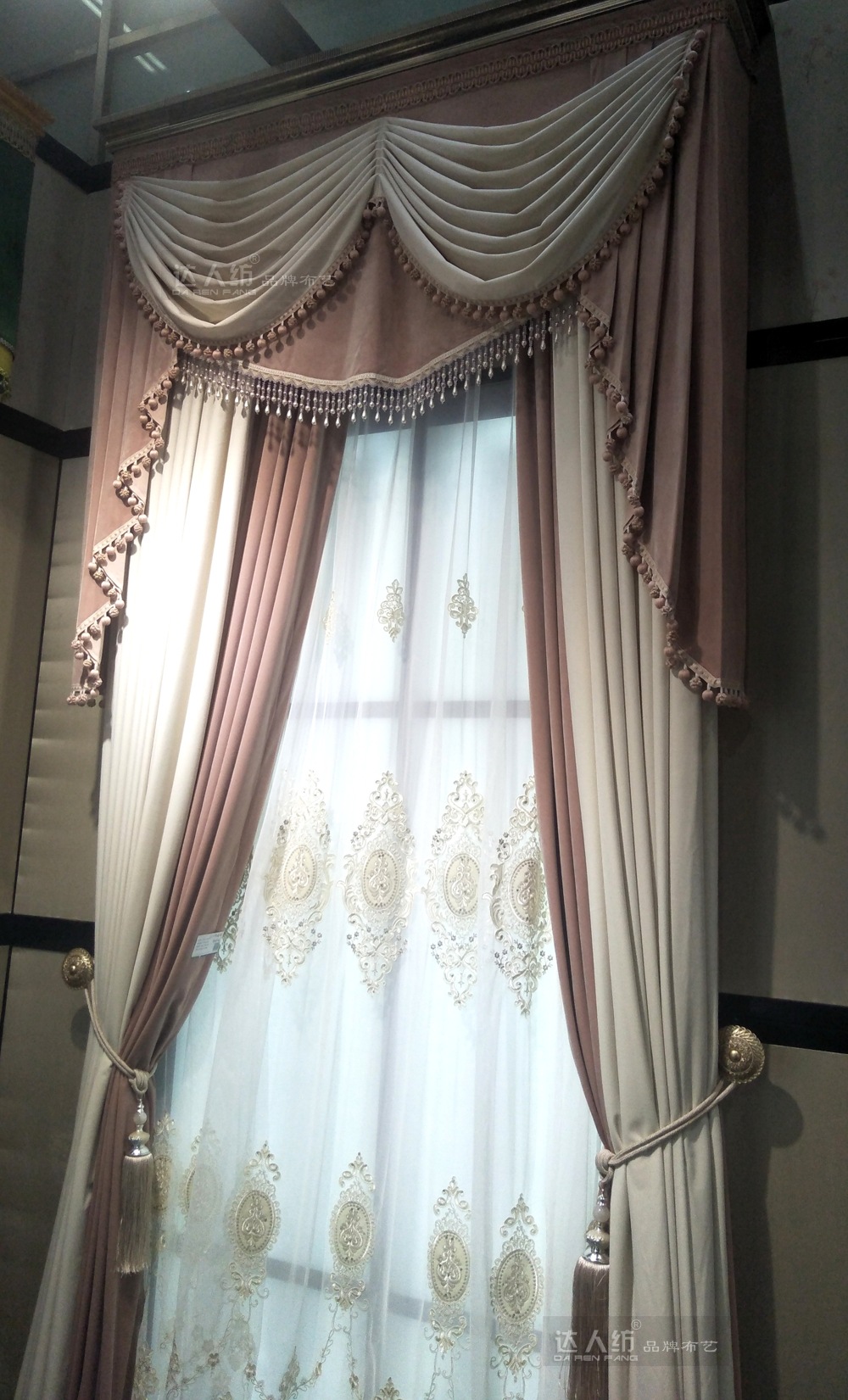 最新窗幔款式圖片，時尚與歷史的完美交融