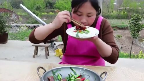 胖妹的自然美食之旅，探索自然美景下的最新烹飪體驗